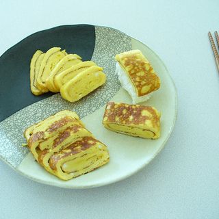 Easy Tamagoyaki (egg sushi) Tomago Sushi Recipe, Tomago Sushi, Recipes With Rice Vinegar, Tamagoyaki Recipe, Egg Sushi, Sushi Ideas, Easy Sushi, Food Asian, Asian Dinners