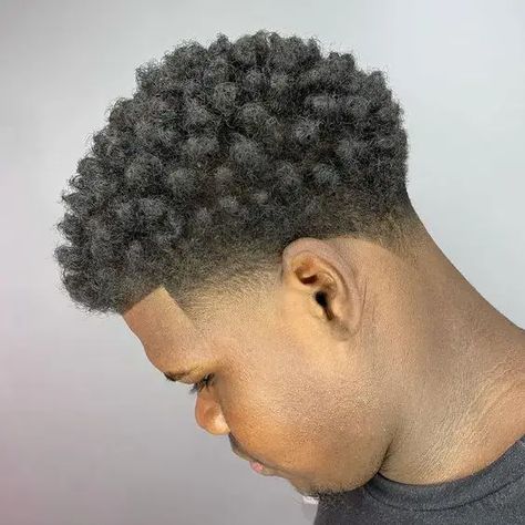 Low Taper Fade Haircut: 29 Stunning Ideas for Cute Men Low Taper Haircut, Taper Fade Afro, Afro Hair Fade, Afro Hairstyles For Men, Temp Fade Haircut, Taper Fade Short Hair, Fade Haircut Designs, Waves Hairstyle Men, Fade Haircut Curly Hair