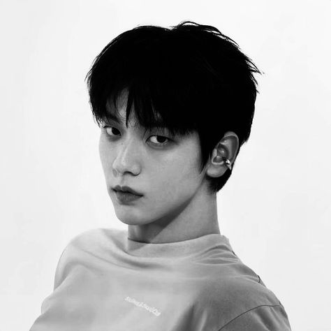 Black And White Icons, Soobin Icons, Black And White Models, White Icons, Photo Room, Kawaii Bunny, Choi Soobin, Black And White Theme, Txt Soobin