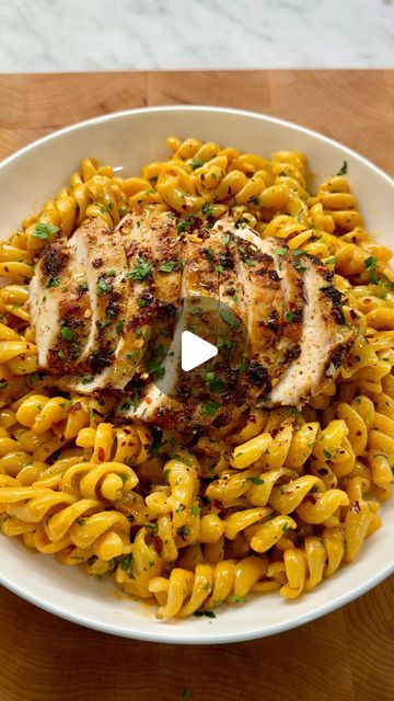 Emmanuel Duverneau on Instagram: "Spicy Chicken Pasta (Ingredients below) 
Ingredients:
1/2 pound fusilli pasta 
1 cup heavy cream 
2 tbsp fermented red pepper paste 
3/4 cup Parmesan cheese 
1 shallot finely chopped 
5 garlic cloves minced 
2 tbsp olive oil 
2tbsp unsalted butter 
1 tsp Italian seasoning 
Salt to taste 
3 tbsp fresh parsley  1/2 cup reserved pasta water" Spicy Chicken Pasta, Red Pepper Paste, Pepper Paste, Fusilli Pasta, Pasta Water, Seasoning Salt, Pasta Ingredients, August 11, Spicy Chicken