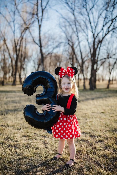 Minnie Mouse Birthday Photoshoot Ideas, Minnie Mouse Photoshoot, Disney Birthday Pictures, Minnie Mouse Photo Shoot, Mickey Mouse 3rd Birthday Girl, 3 Year Birthday Photoshoot, Minnie Mouse Birthday Photoshoot, Minnie Mouse Photo Shoot Ideas, 3rd Birthday Photoshoot Ideas