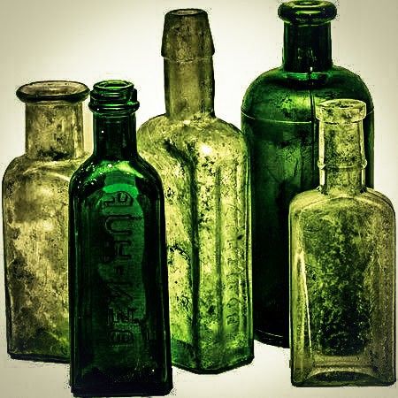 Green Inspiration, Slytherin Aesthetic, Green Bottle, Old Bottles, Antique Bottles, Colour Board, World Of Color, Green Aesthetic, Bottles And Jars