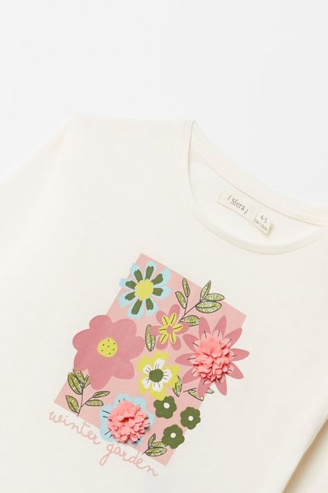 Garden flowers top - Kids & Babies | Girl | T-shirts and Polo shirts Kids Tshirt Designs, Abstract Flowers Print, Girls Tshirt, Aesthetic Clothing Stores, Kids Garments, Tshirt Printing Design, Top Kids, Kids Tshirt, Moda Chic