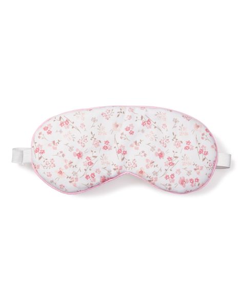 How adorable are these sweet matching eye masks! They are the perfect gift and can be monogrammed to create a truly memorable moment. You will be tucked in luxury and off to dreamland. Bonne nuit. Cute Sleep Mask, Dance Essentials, Eye Mask Sleep, Room Supplies, Eye Masks, Boy Accessories, Pink Gingham, Gift Bundles, Birthday Wishlist