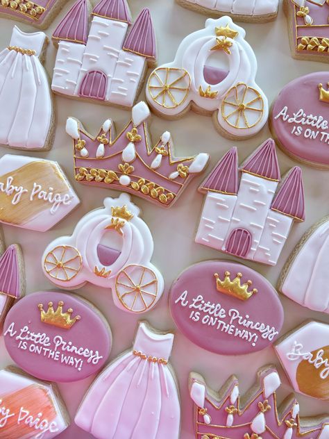 Princess Sugar Cookies, Baby Shower Sugar Cookies, Princess Cookies, Princess Theme Birthday, Baby Shower Desserts, Princess Baby, Princess Theme, Baby Shower Princess