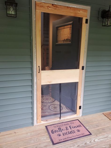 Wood Screen Door With Dog Door, Screen Porch Dog Door, Dog Friendly Screen Door, Diy Screen Door With Dog Door, Diy Pet Door For Screen Door, Screen Door With Doggie Door, Screen Door Dog Door, Dog Screen Door Ideas, Diy Dog Door In Screen Door