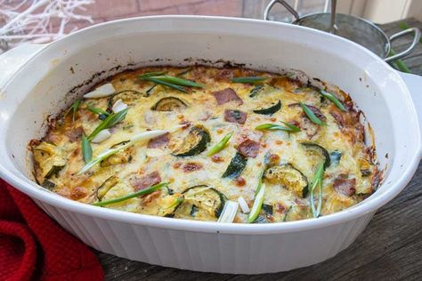 Zucchini And Ham Cheese Casserole - Keto - Only Gluten Free Recipes Ham Cheese Casserole, Zucchini Keto, Ham And Egg Casserole, Ham And Cheese Casserole, Ham Casserole Recipes, Zucchini Breakfast, Vegan Pasta Sauce, Zucchini Casserole Recipes, Casserole Keto