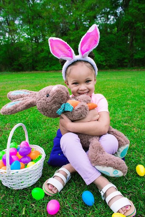 Easter Pictures For Toddlers, Easter Pictures For Kids, Kids Easter Pictures, Easter Family Pictures, Baby Easter Pictures, Child Portrait Photography, Easter Baby Photos, Toddler Pictures, Easter Photography