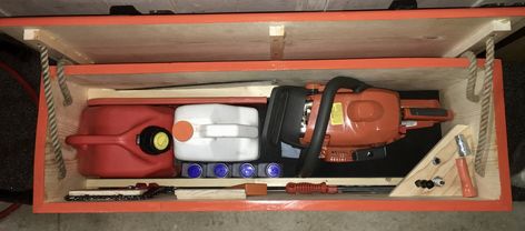 Chainsaw storage box with everything  in it. Atv Storage Box Ideas, Chainsaw Box Storage, Chain Storage Ideas, Chainsaw Storage Box Diy, Chainsaw Storage, Chainsaw Case, Chain Storage, Work Trailer, Tool Box Diy