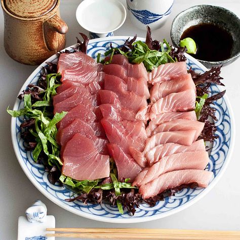 Sashimi--Pacific Bluefin Tuna Tuna Sashimi Recipe, Bluefin Tuna Recipe, Raw Seafood, Sashimi Recipe, Smoked Tuna, Tuna Recipe, Tuna Sashimi, Tuna Sushi, Bluefin Tuna