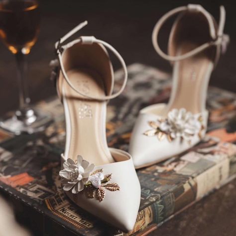 All Posts • Instagram White Floral Heels, Shoe Plug, Floral Heels, Floral Shoes, Shoes Pumps, Heel Shoes, High Heel Shoes, Comfortable Shoes, High Heel