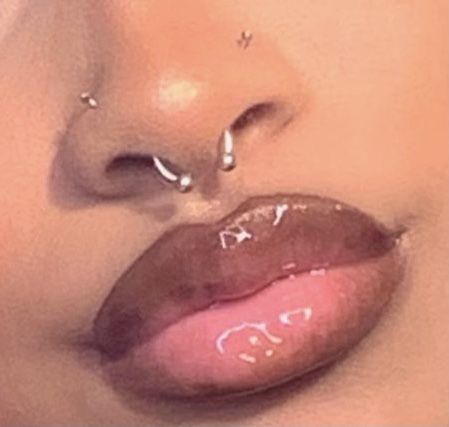 Septum In Nostril, Nose Piercings Septum And Nostril, Septum Piercing On Wide Nose, Two Nose Piercings On Both Sides And Septum, Spectum Pierce Nose, 2 Nose Piercings On Each Side And Septum, Two Nostril Piercing And Septum, Double Nose Piercing Different Sides With Septum, Nose Spectrum Piercing