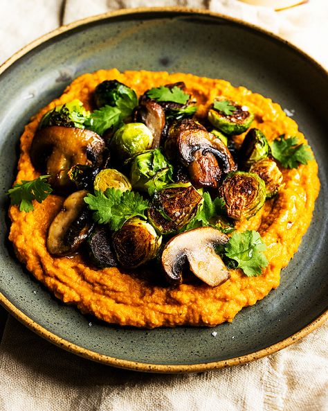 Chickpea Puree, Pumpkin Chickpea, Tried And True Recipes, Hot Spices, Pumpkin Recipe, Fall Recipes Healthy, Chickpea Recipes, Food Photography Inspiration, Vegan Foodie