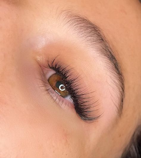 Light Hybrid Lashes, Light Hybrid Lash Extensions, Classic Hybrid Lashes, Hybrid Eyelashes, Lashes Hybrid, Hybrid Lashes, Eyelash Extension Training, Girly Makeup, Brow Artist