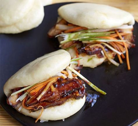 Steamed bao buns  Had some steamed buns recently and seems like they would be great to make at home. Chinese Bread, Steamed Bao Buns, Pork Food, Steamed Bao, Nibbles For Party, Banh Bao, Cibo Asiatico, Mapo Tofu, Pickled Carrots