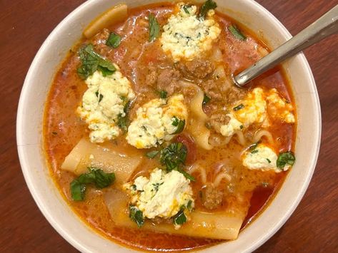 Ree Drummond Lasagna, Ina Garten Chicken Chili, Comfort Dinner, How To Make Lasagna, Winter Soup Recipe, Lasagna Soup Recipe, Toasted Pumpkin Seeds, Lasagna Soup, Comfort Dishes