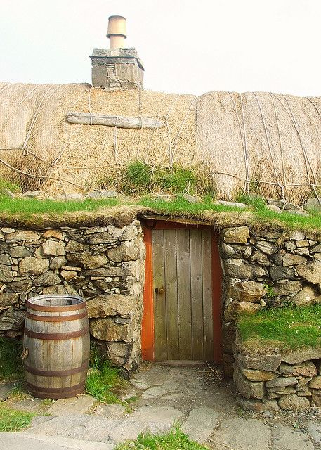 The traditional Scottish blackhouse is environmentally friendly in many ways. Gearrannan Blackhouse by DerickCarss, via Flickr Scottish Stone Cottage, Scottish Blackhouse, Hobbit Holes, Scottish House, 1st September, Scotland Forever, Bonnie Scotland, Medieval Village, Hobbit Hole