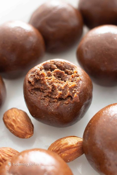 4 Ingredient Healthy Almond Butter Chocolate Balls Recipe – Paleo Energy Balls - Beaming Baker Almond Butter Balls, Paleo Energy Balls, Chocolate Balls Recipe, Beaming Baker, Health Bars, Almond Butter Chocolate, Homemade Almond Butter, Homemade Dark Chocolate, Almond Butter Recipes