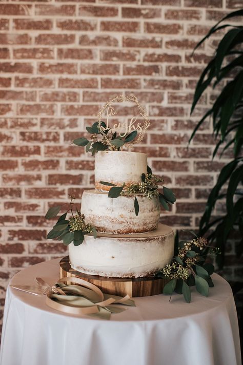 Lemon Raspberry Wedding Cake, Naked Cake Wedding Rustic, Wedding Cake Eucalyptus, Eucalyptus Wedding Cake, Wedding Naked Cake, Raspberry Lemon Cake, Blueberry Wedding, Raspberry Lemon Cakes, Raspberry Wedding