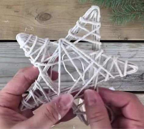 How To Make DIY String Star Ornaments String Stars Diy, Yarn Star Ornament, Wire Stars Diy, String Ornaments Diy, Star Ornaments Diy, Glitter Ornaments Diy, Star Ornaments, String Crafts, Stars Craft