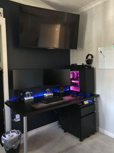 Gamer Room Diy, Computer Gaming Room, Computer Desk Setup, Video Game Rooms, Bedroom Setup, Computer Room, Gaming Room Setup, Gamer Room, Game Room Design