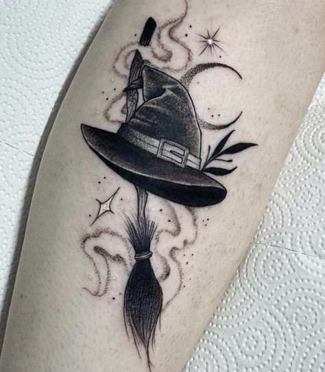 Wicca Tattoo, Pagan Tattoo, Wiccan Tattoos, Bookish Tattoos, Tato Henna, Special Tattoos, Witch Tattoo, Fantasy Tattoos, Magic Tattoo