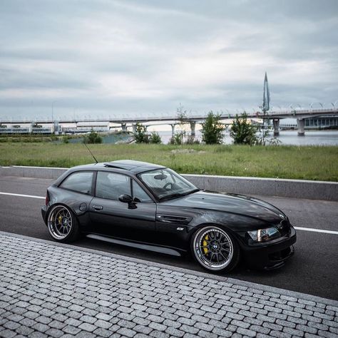 Bmw Z3 Modified, Z3 Bmw, Bmw 730d, Garage Goals, Bmw Z1, Car Builds, Australia Landscape, Bmw Z8, Car Game