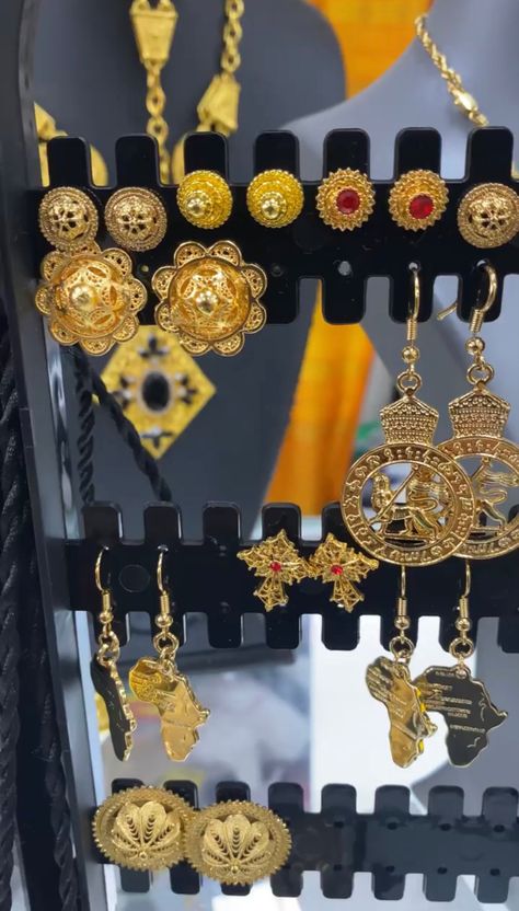 Earrings || Ethiopian jewelry aesthetic, gold jewelry, east african jewerly, african, habesha jewelry, ethiopian culture, ethiopian cultural Habesha Jewelry Gold, East African Jewelry, Ethiopian Aesthetic, Habesha Jewelry, Habesha Culture, Jewelry Aesthetic Gold, Aesthetic Gold Jewelry, Ancestral Healing, Ethiopian Culture