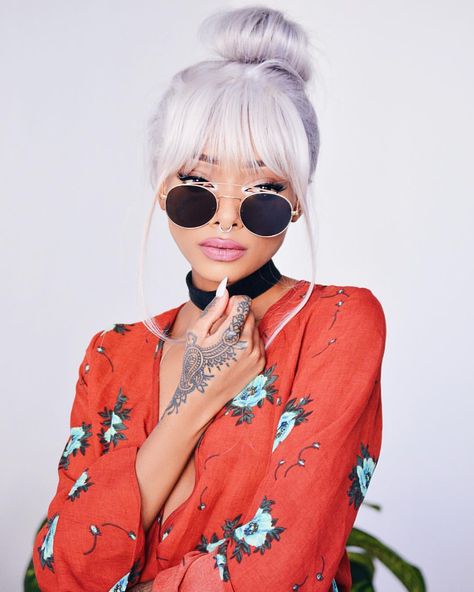 nyanele bajoa, messy bun, hair Nyane Lebajoa, 2017 Hair Trends, Round Aviator Sunglasses, Grey Hair Looks, Undercut, Messy Bun, White Hair, Beards, Dark Hair