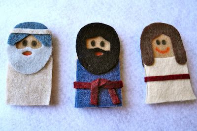 Bible stories finger puppets People Puppets, Daniel And The Lions, Sunday School Games, Bible Story Crafts, Felt Finger Puppets, Puppet Patterns, Traditional Toys, Easter Story, Bible Crafts For Kids