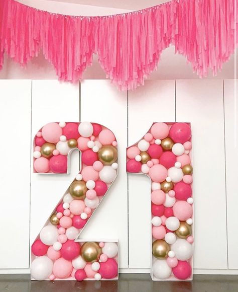 Mosaic letters/numbers - balloonswow 21st Birthday Diy, 21st Birthday Girl, 21st Bday Ideas, 21st Birthday Party, 21st Birthday Decorations, 21st Party, Birthday Balloon Decorations, Diy Birthday Decorations, Birthday Party 21