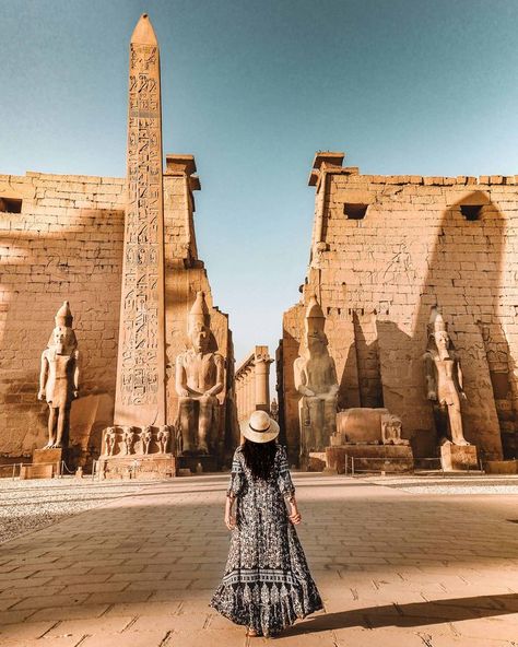 Looking for the best spots for photography in Egypt? This guide has 31 amazing photo spots with attraction and photo pass prices and some photography tips! Outfits Europa, Places In Egypt, Travel Egypt, Luxor Temple, Egypt Tours, Couple Travel, Luxor Egypt, Visit Egypt, Valley Of The Kings