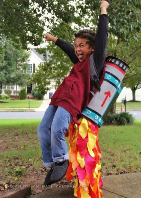 15 of the Coolest Kid's Trick-or-Treat  Costumes (cool-jet-pack-illusion-costume) Halloween Costume Ideas Diy, Costume Contest Winner, Illusion Costumes, Costumes College, Jet Pack, Halloween Costumes College Girls, Diy Halloween Costumes For Kids, Homemade Costumes, Halloween Costumes College