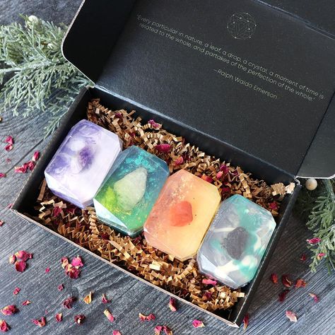 Candle Shop Display, Sage Crystals, Handmade Soap Gift Set, Cold Process Soap Designs, Soap Photography, Handmade Soap Recipes, Crystal Soap, Be Your Best Self, Soap Gift Set