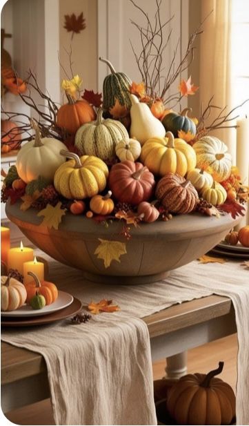 Fall Kitchen Island, Fall Kitchen Island Decor, Fall Kitchen Decor Ideas, Williamsburg Christmas, Decorate On A Budget, Fall Pumpkin Centerpieces, Autumn Room, Table Centerpieces For Home, Classy Halloween