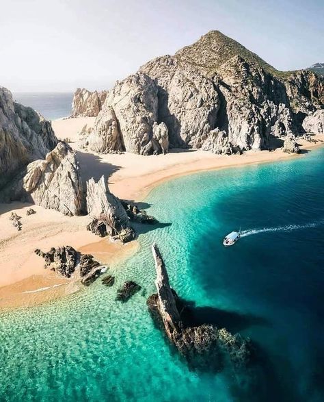 México a través de una lente on Instagram: “Playa del amor en los Cabos, Baja California Sur 😍 Fotografía: @thetropicalgod #mexico #cabosanlucas #bcs #labaja #bc #mexicomagico…” Break From Everything, Mental Break, Baja California Mexico, Baja California Sur, Cabo San Lucas, Travel Journal, Places To Travel, Travel Destinations, I Want