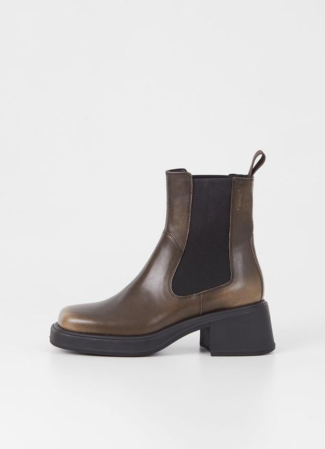 Vagabond - Dorah | Boots | Brown | Woman Vagabond Boots, Vagabond Shoes, Conscious Consumption, Making Shoes, Brown Boots Women, Boots Woman, Neutral Shoes, Cream Shoes, Shoes Boots Ankle