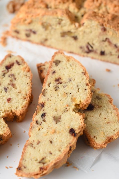 This Keto Irish Soda Bread recipe is the the most crusty keto bread loaf with a dense, tough crumb filled with crunchy walnuts and sugar-free cranberries. It has all the taste and texture you would expect with only 3.2 g net carbs slice. Plus, this low-carb keto bread recipe has also a dairy-free option. Irish Bread, Keto Bread Recipe, Soda Bread Recipe, Unflavored Protein Powder, Irish Desserts, Irish Soda Bread Recipe, Healthy Bread Recipes, Low Carb Flour, Seed Bread