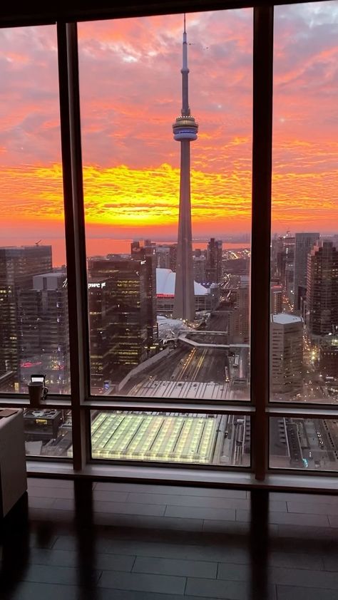 Toronto Canada Houses, Sunset In Canada, Toronto Apartment Aesthetic, Toronto Canada Aesthetic, Toronto Views, Condo Goals, Toronto Penthouse, Canada Houses, Toronto View