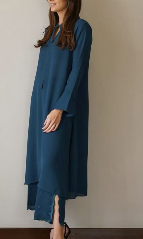 Solid Kurta Designs Women, Solids Pakistani Dresses, Plain Pakistani Suits, Plain Suit Designs Pakistani, Plain Dress Designs Pakistani, Simple Dress Casual, Eastern Dresses, Embroidery Fashion Detail, Fancy Sarees Party Wear