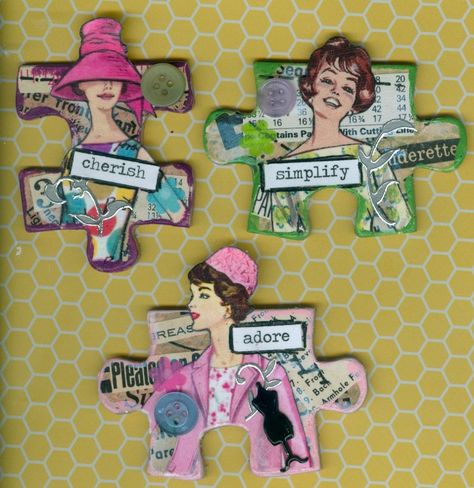 Jigsaw Puzzle Crafts, Puzzle Piece Art, Puzzle Piece Crafts, Puzzle Ideas, Puzzle Jewelry, Puzzle Crafts, Embellishment Diy, Online Puzzles, Puzzle Games