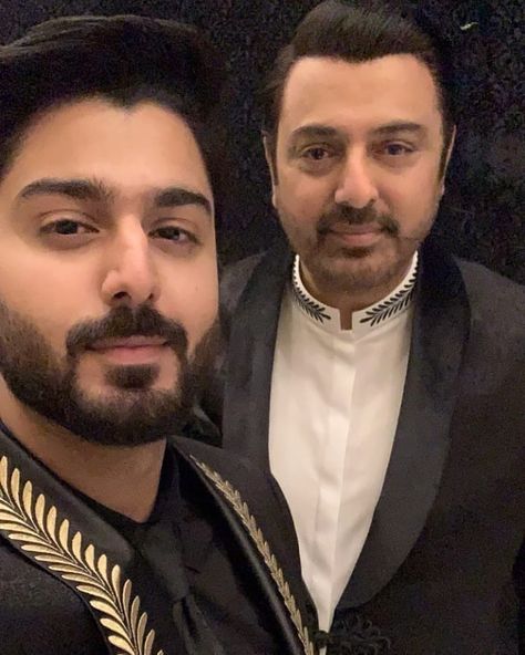 Zaviyar Noman Ijaz, Zaviyar Nauman, Noman Ijaz, City Iphone Wallpaper, Bridal Couture Week, Pakistani Celebrities, Actor Photo, Father And Son, Iphone Wallpaper