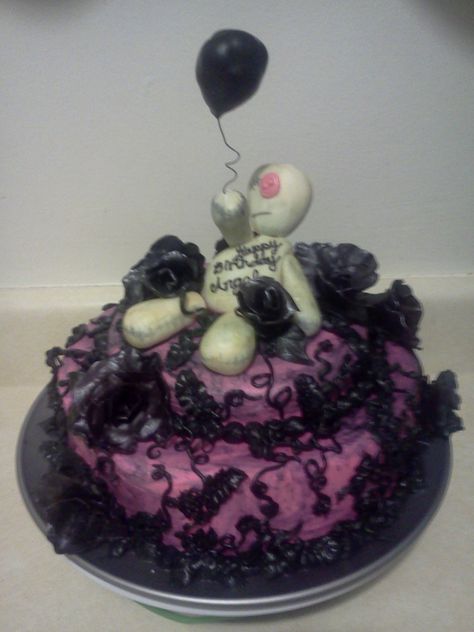 girls gothic/korn cake Korn Birthday Cake, Jonathan Davis, Birthday Inspo, Cake Cupcakes, Cake Inspiration, Birthday Cakes, Amazing Cakes, Acai Bowl, Cupcake Cakes