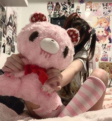 Welcome Back, A Girl, Around The World, Teddy Bear, Bed, The World, Pink, Instagram, Black