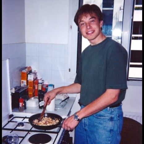 Happy Birthday @elonmusk - I bet you didn’t know Elon was also a great cook.. Happy birthday to The Real Life Iron Man. You have inspired… Elon Musk Young, Elon Musk Family, Elon Mask, Elon Reeve Musk, Space And Astronomy, Elon Musk, Net Worth, Tesla, Iron Man