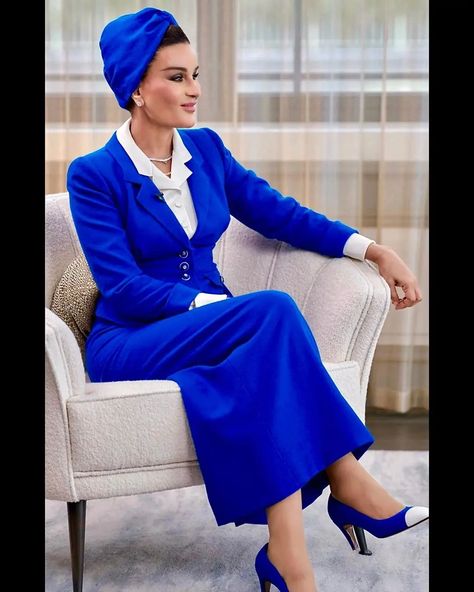 Qatar's Sheikha Moza is stylish 'face of conservative regime' Dior Skirt, Valentino Gowns, Qatar Doha, Julien Macdonald, Chanel Couture, Armani Prive, Fashion Hacks Clothes, Royal Fashion, Jean Paul Gaultier