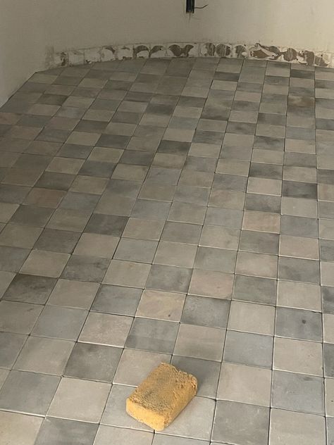 Cotswold Bathroom Ideas, Cotswold Bathroom, Farmhouse Bathroom Floor Ideas, Farmhouse Bathroom Floor, Flooring Alternatives, Bathroom Floor Ideas, Dining Room Updates, Light And Dwell, Checkerboard Floor