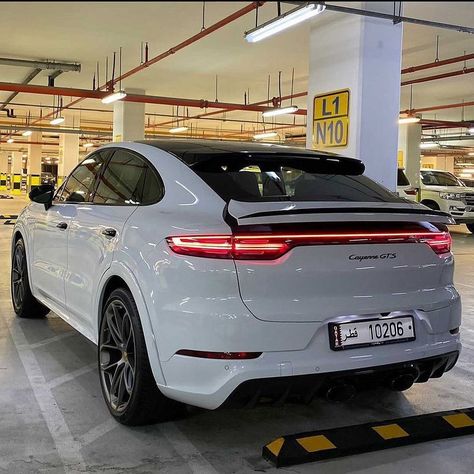 Porche Cayenne Aesthetic, Porche Cayenne 2024, Cayenne Coupe Gts, Porche Car Cayenne, 2024 Porsche Cayenne, Grey Porsche Cayenne, Porche Macan Gts 2022, Porsche Suv Macan, Porsche Gts