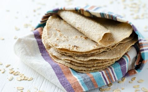 Why go store-bought when you can make nutritious oatmeal tortillas at home? Oatmeal Tortillas, Glutenfri Baking, Slow Cooker Bacon, Grain Free Diet, Vegan Mexican Recipes, Edible Creations, Gaps Diet, Tortilla Recipe, Vegan Mexican