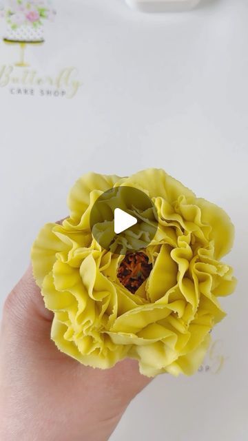 Kirsty on Instagram: "I may of completely covered up the green centre 🙈 oops. Still turned out pretty though, so all good. I love a ruffly frilly buttercream flower. I used sugarflair egg yellow with a tiny bit of progel ochre for the petals and I just love this shade. All supplies available on our shop and we ship worldwide ♥️ #cupcakequeen #buttercreamcupcakes #cupcakebouquet #floralpiping #cupcakebouquetsofinstagram  #buttercreamflowers #cupcakeart #cupcakesofinstagram #cakedecorating #floralcake #cupcakes #cupcakedesign #cakeart #flowerpiping  #cakedesign #cupcakeoftheday #cupcake #cakeideas #cakelove #cakedecorator #cupcakebouquet  #handpipedflowers #pipingflowers #pipingskills  #pipedflowers #pipingtutorial #buttercreamflowertutorial  #cupcaketutorial #cupcakes" Yellow Flower Cupcakes, Work Cupcakes, Yellow Cakes Decoration, Cupcake Decorating Techniques, Buttercream Flowers Cupcakes, Buttercream Flowers Tutorial, Cupcake Flowers, Frosting Ideas, Frosting Flowers